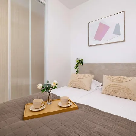 Nowoczesny W Katowicach Z Balkonem W Poblizu Spodka By Renters * Katovice